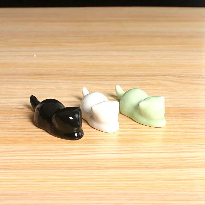 Cute Ceramic Cat Brush Holder for Office & Dorm Decor